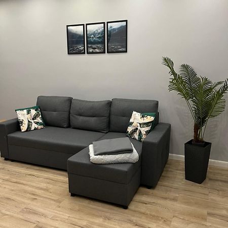 Appartamento Nowoczesny Apartament Z Przestronna Lazienka Stalowa Wola Esterno foto