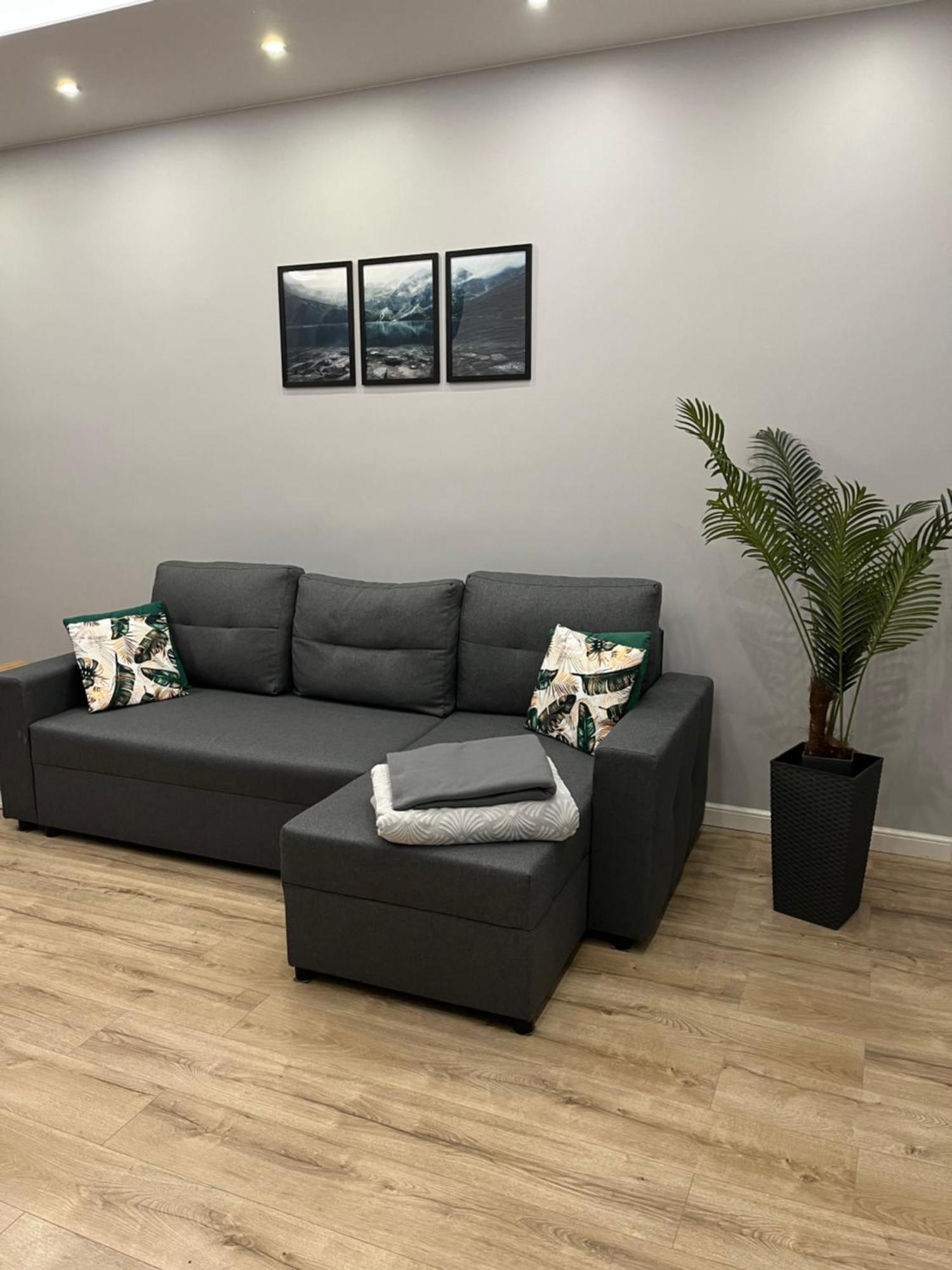 Appartamento Nowoczesny Apartament Z Przestronna Lazienka Stalowa Wola Esterno foto