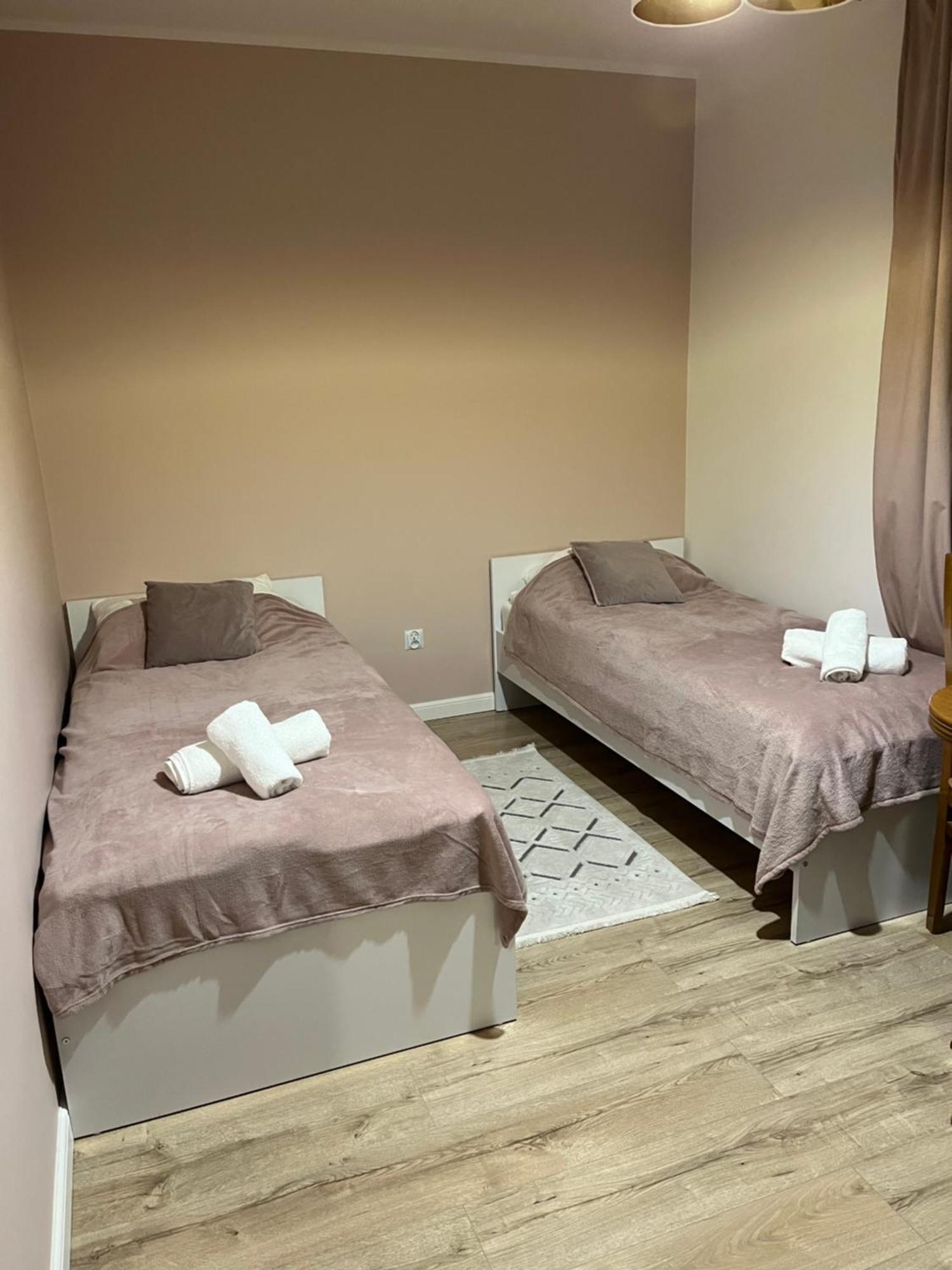 Appartamento Nowoczesny Apartament Z Przestronna Lazienka Stalowa Wola Esterno foto