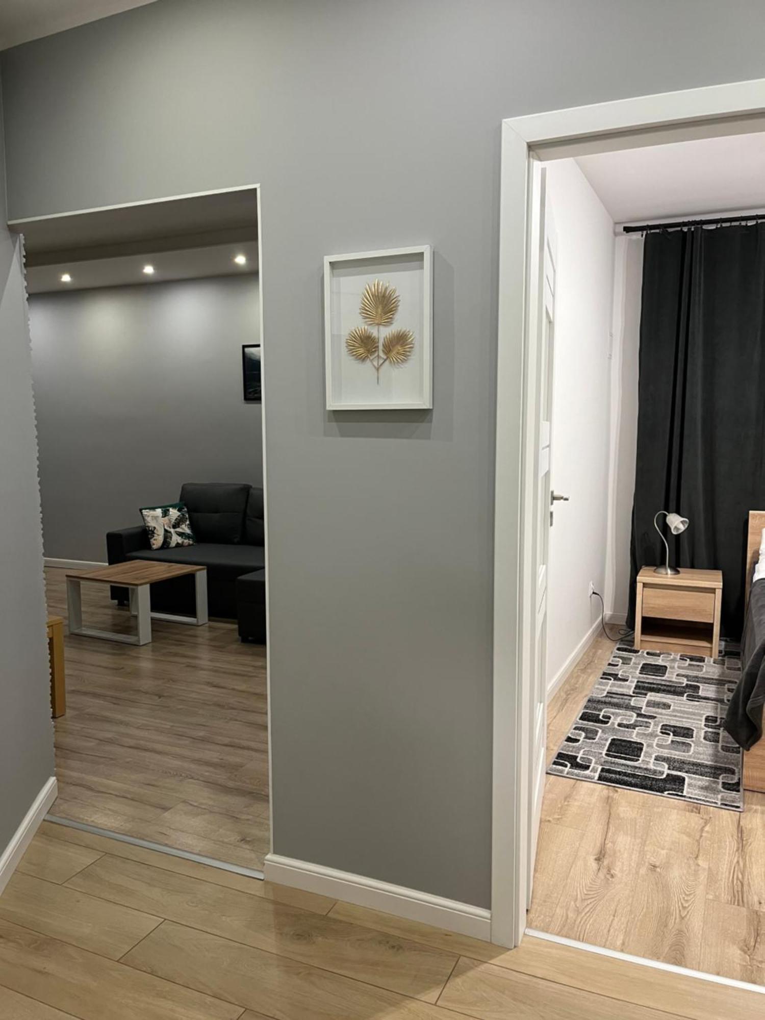 Appartamento Nowoczesny Apartament Z Przestronna Lazienka Stalowa Wola Esterno foto