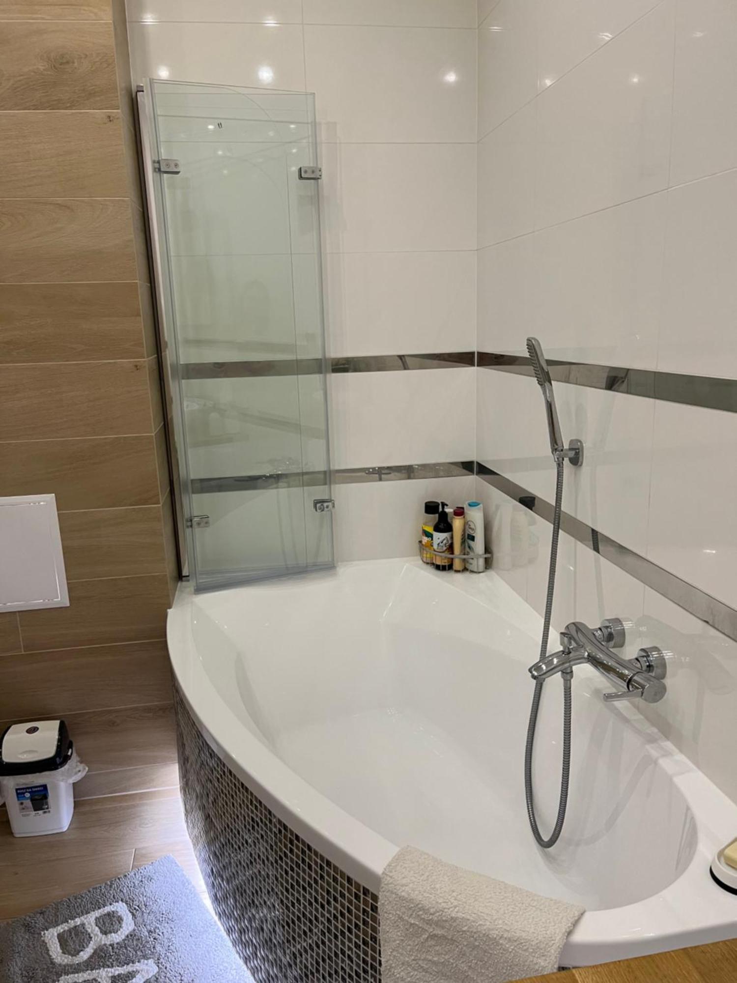 Appartamento Nowoczesny Apartament Z Przestronna Lazienka Stalowa Wola Esterno foto