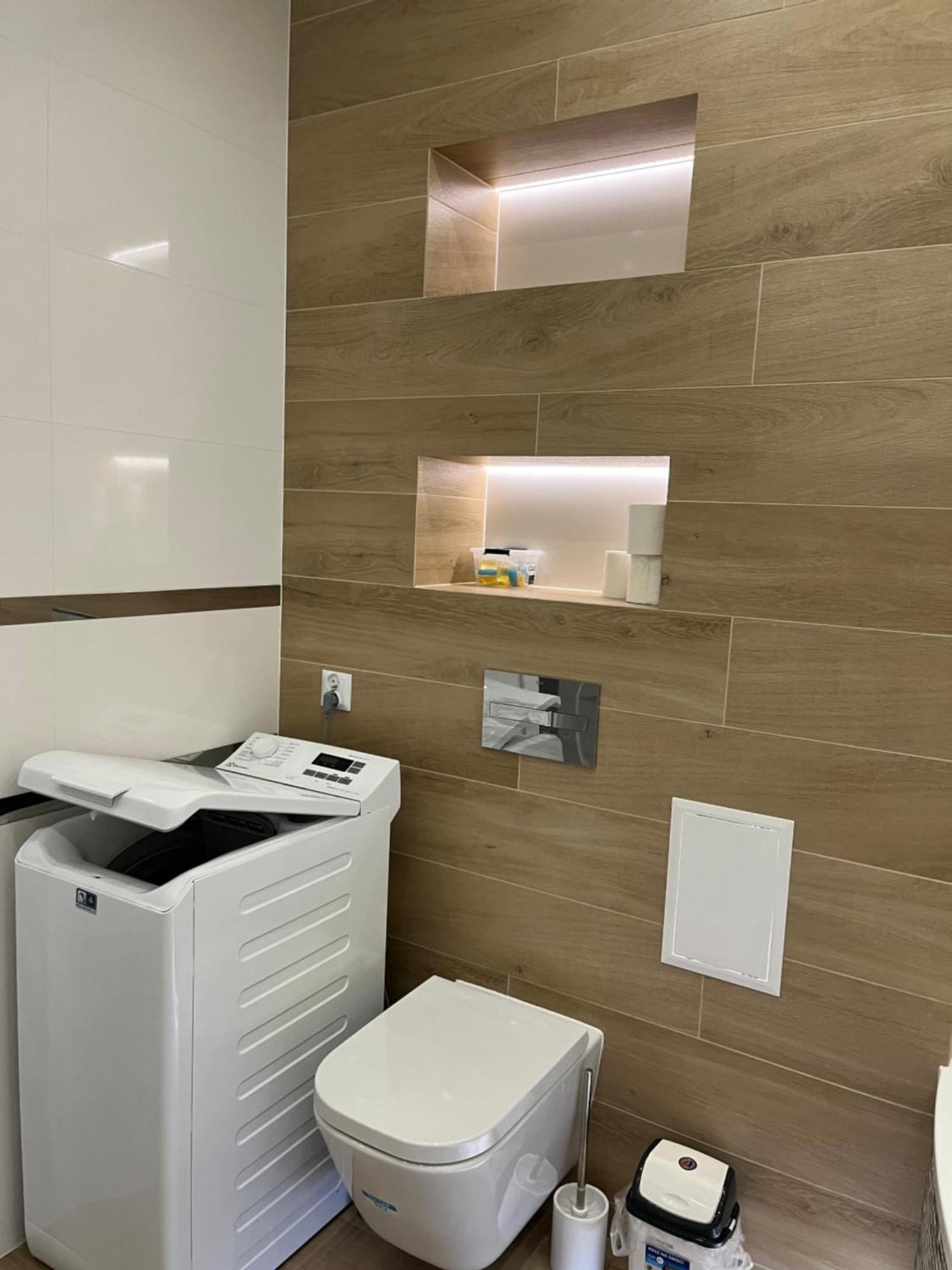 Appartamento Nowoczesny Apartament Z Przestronna Lazienka Stalowa Wola Esterno foto
